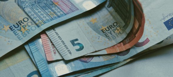 Verschiedene Euro Geldscheine